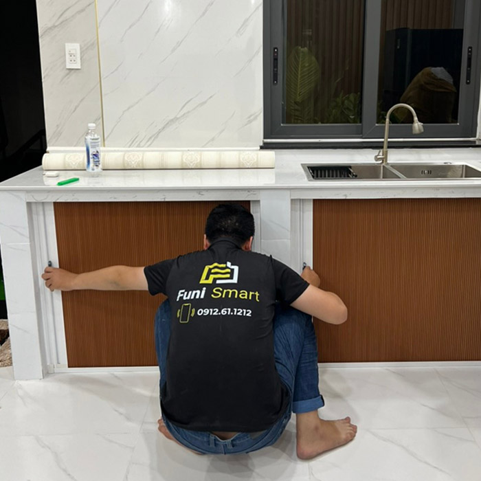 Vách ngăn tổ ong làm cánh tủ bếp bền đẹp