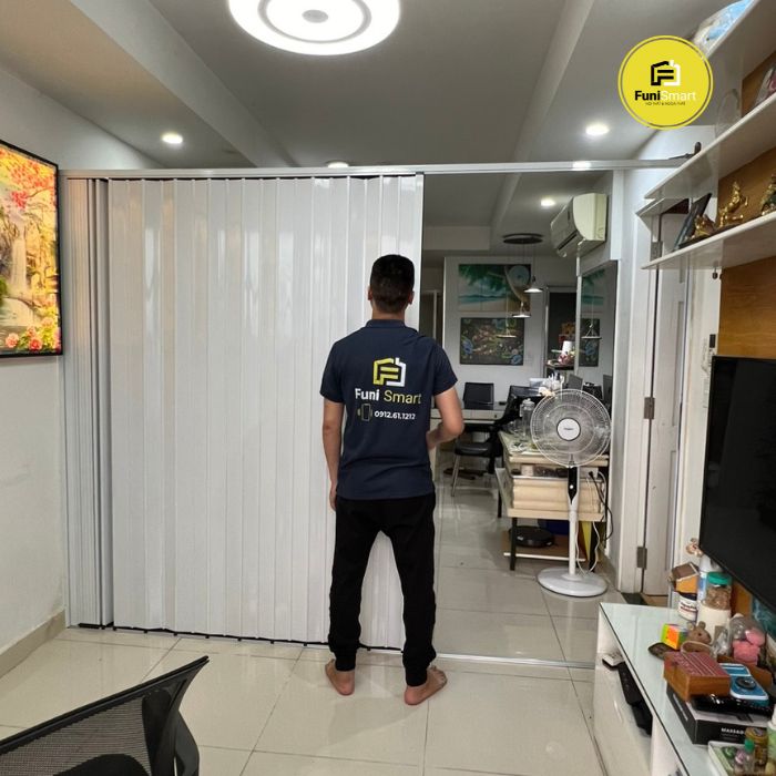 Cửa xếp lá nhôm trắng bền bỉ tại Eurotechvietnam