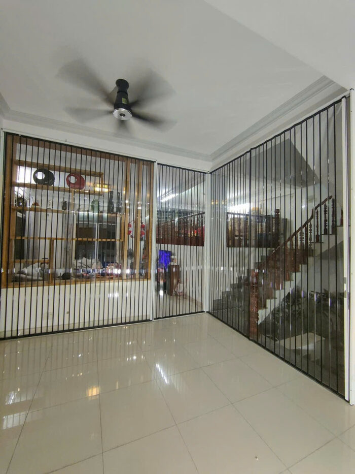 Ứng dụng làm vách ngăn phòng, vách ngăn lạnh hiệu quả của cửa nhôm xếp lá trong